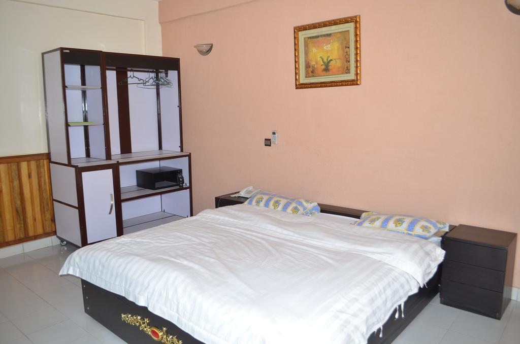 Ouaga Beach Hotel 瓦加杜古 外观 照片
